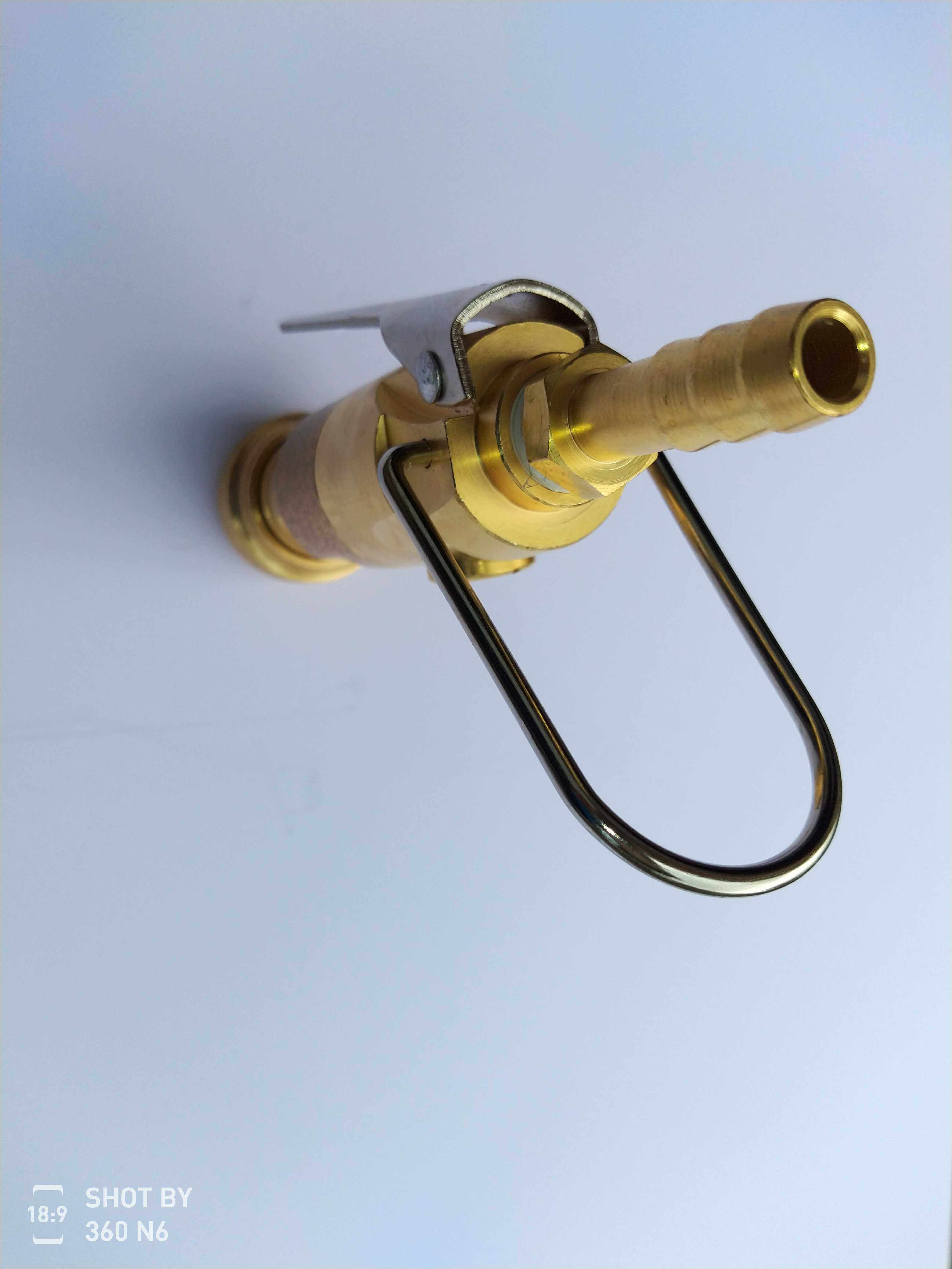 The refrigeration industry is specifically designed to connect fast inflatable guns with outer diameter 12 3 plastic coupling bodies