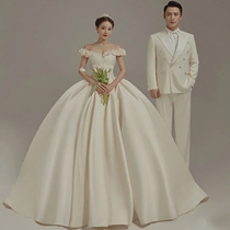 2022 studio theme clothing Korean wedding photography couple photo shoot princess flower pearl satin dress