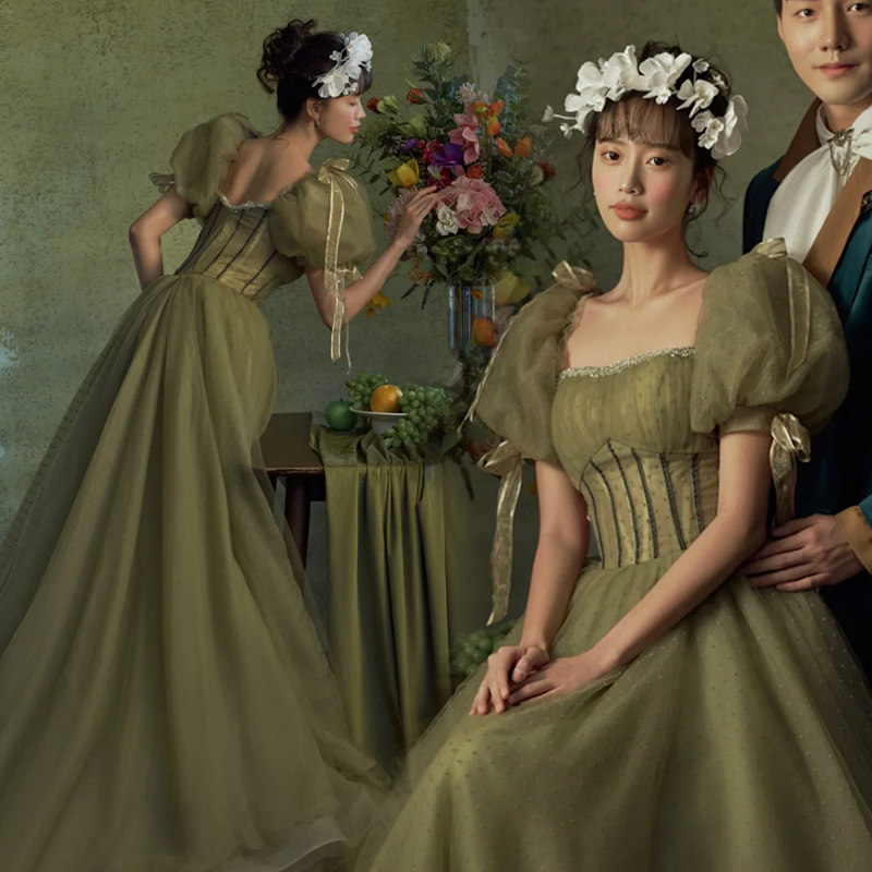 Photo studio retro style oil painting colorful gauze theme clothing French travel photography light wedding photography photography Mori green dress