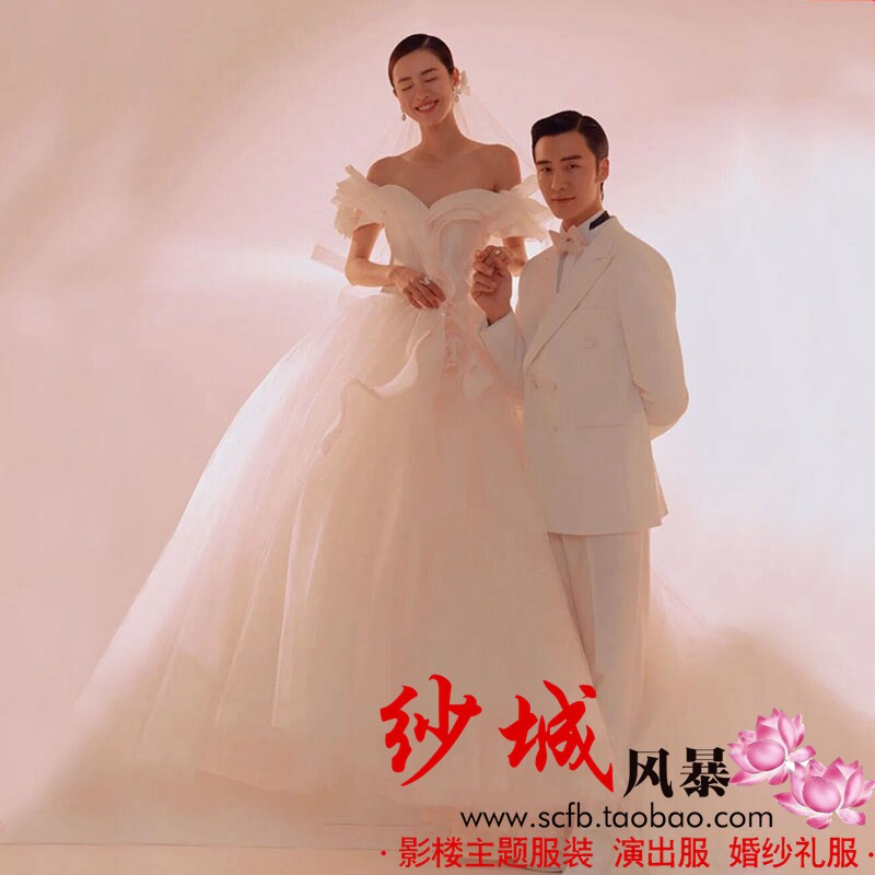 2021 photo studio couple photo shoot photo one-shoulder Korean-style forest theme travel photography white tutu skirt trailing wedding dress