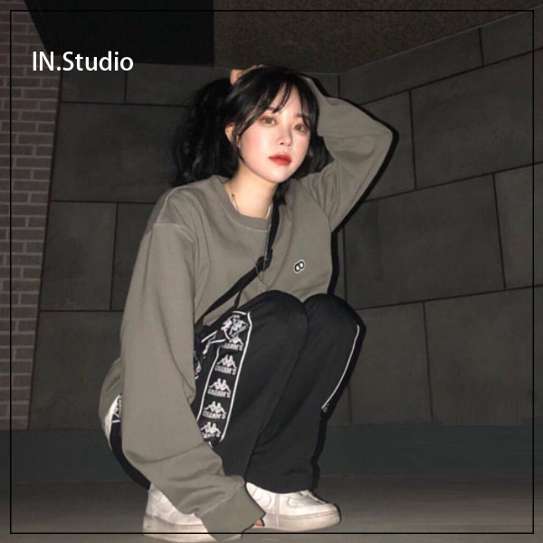 Blogger with INstudio Korea 19 autumn CHOISI new embroidered round neck long-sleeved sweater