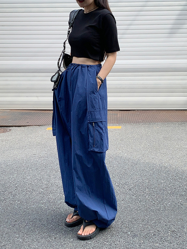Korean Nylon Cargo Pants for Women, Autumn High-Waisted Drawstring Side Pockets, Loose Straight-Leg Drapey Wide-Leg Casual Jogger Pants Korean Nylon Cargo Pants for Women, Autumn High-Waisted Drawstring Side Pockets, Loose Straight-Leg Drapey Wide-Leg Casual Jogger Pants