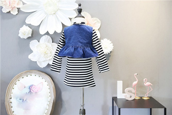 Bộ đồ trẻ em mùa thu 2018 mới cho bé gái thường diện xu hướng thời trang áo vest hai dây + áo sọc đồ bơi trẻ em