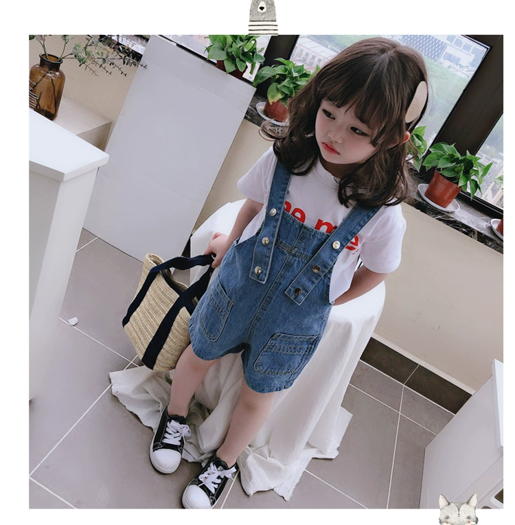 Mùa hè 2019 phong cách mới bé gái vừa và nhỏ quần jeans trẻ em đẹp trai thời trang quần short yếm - Quần jean