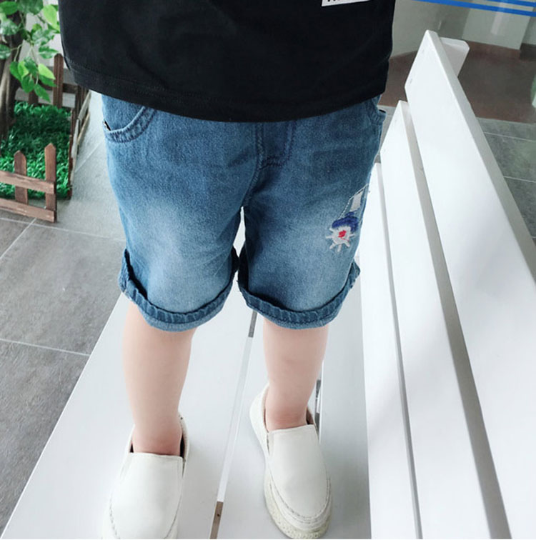 2018 vừa và nhỏ trẻ em thoải mái quần short denim mùa hè mới nam bé phim hoạt hình thời trang dễ thương quần short giản dị