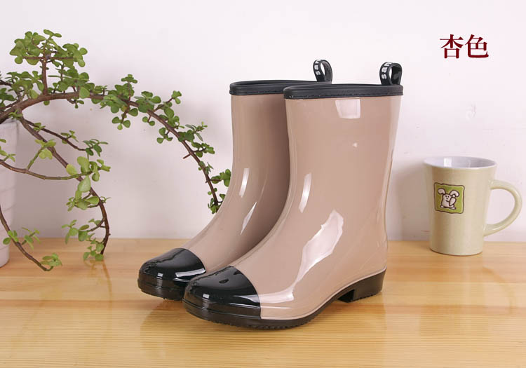 Giày đi mưa thời trang mới của Sanmingmei Giày cao gót nữ chống mưa Giày cao gót chống nước, giày cao su có thể thêm vớ nhung để giữ ấm giày đi mưa bitis