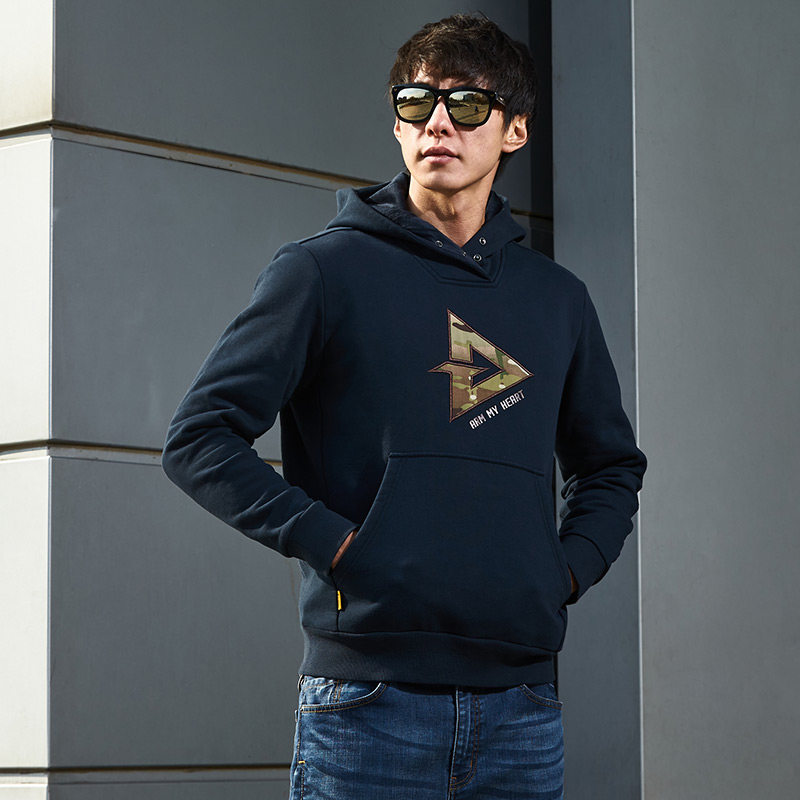 Dragon's Tooth Tactical Sweatshirt Hooded Pull over top with fleece jacket Male loose sports casual Spring and Autumn Iron Blood King character