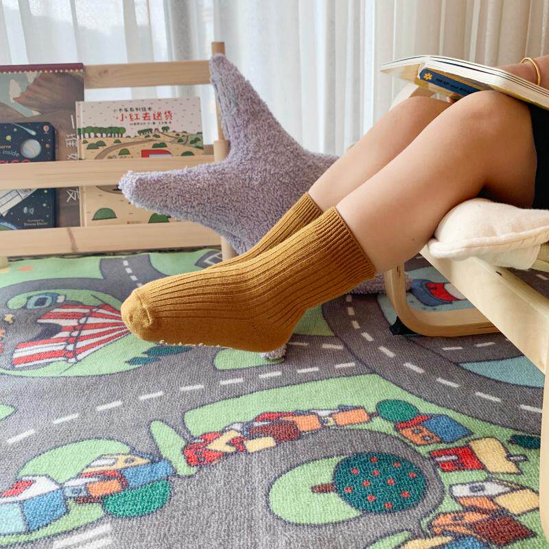 Japanese order boys and girls baby children middle and big children fluorescent candy color dispensing non-slip floor socks in tube socks