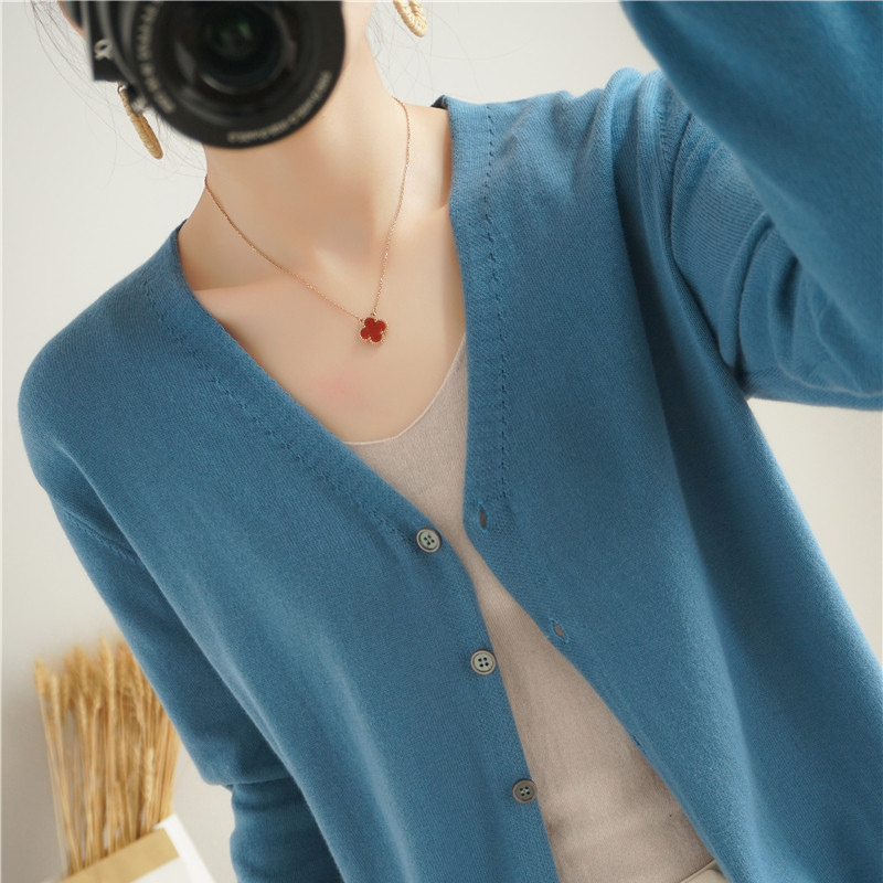 Spring and Autumn New Style Pure Cotton Knitted Cardigan for Women, Short V-Neck Sweater Jacket, Loose Fit, Plus Size, Long Sleeve, All-Cotton Outerwear Spring and Autumn New Style Pure Cotton Knitted Cardigan for Women, Short V-Neck Sweater Jacket, Loose Fit, Plus Size, Long Sleeve, All-Cotton Outerwear