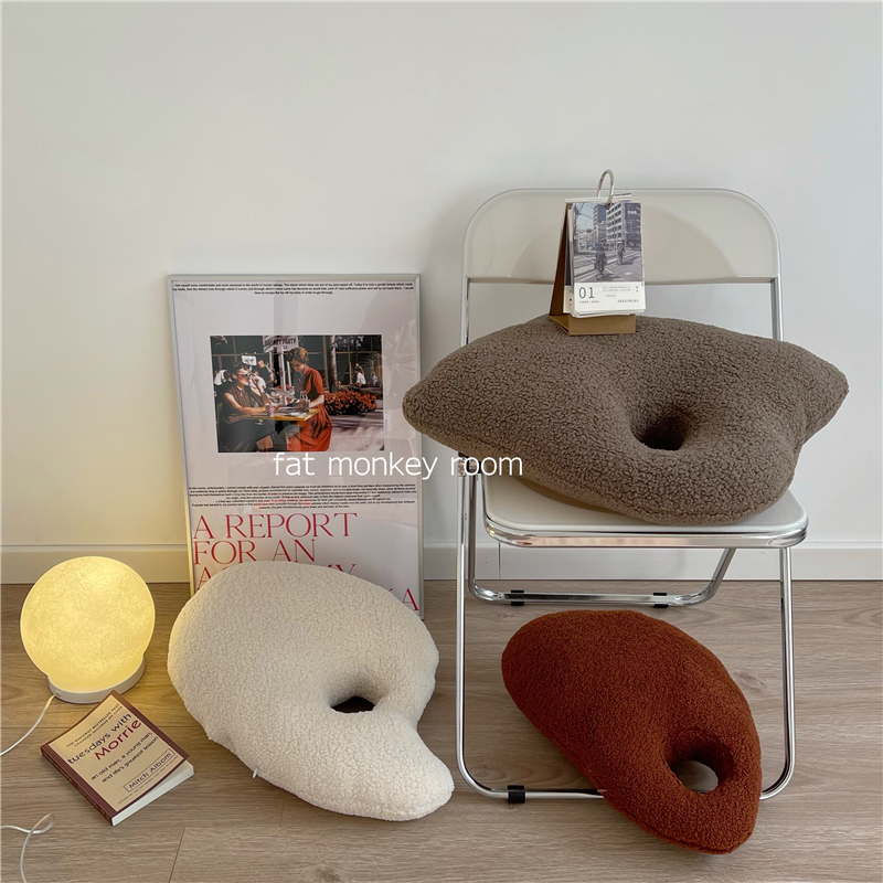 I think the pretty special three holding pillows |s day style hugs rely on the warm softness of the pillow soft fufu