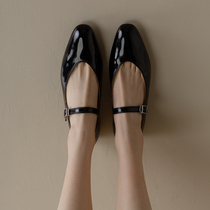 Giant and comfortable~ Japanese retro V-mouth flat college Mary Jane shoes soft bottom small round toe single shoes grandma shoes women