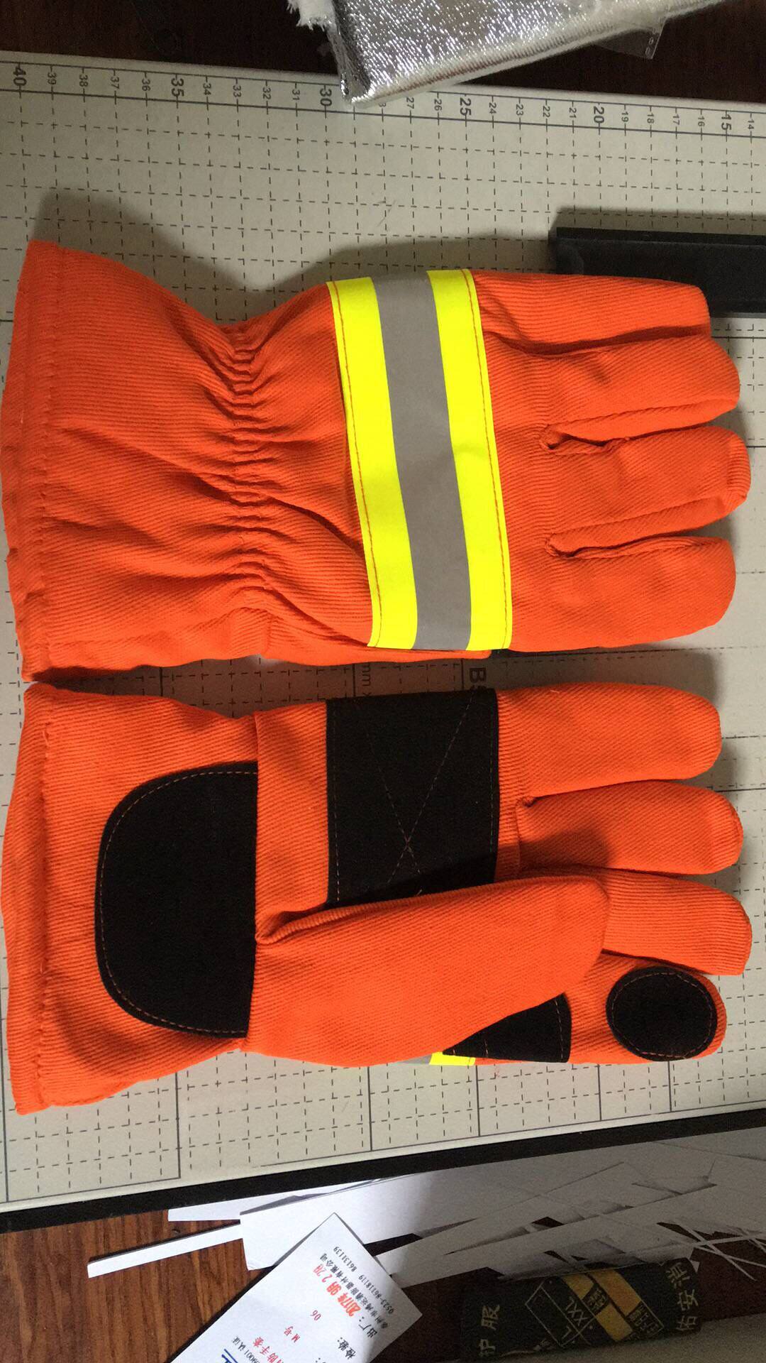 Rescue and rescue gloves 17 new rescue and rescue gloves flame retardant and abrasion-proof and rescue gloves