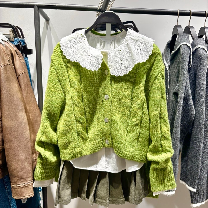 Ur&Bm Women's 2026 Spring New Casual Cable Knit Button-Down Round Neck Short Knit Cardigan Sweater Jacket ins