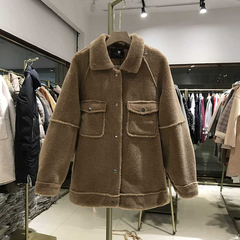 Áo khoác lông cừu giả đang chờ mùa đông 2019 phiên bản mới của Hàn Quốc với áo khoác cotton ngắn châu Âu rộng rãi và hoang dã - Áo khoác ngắn