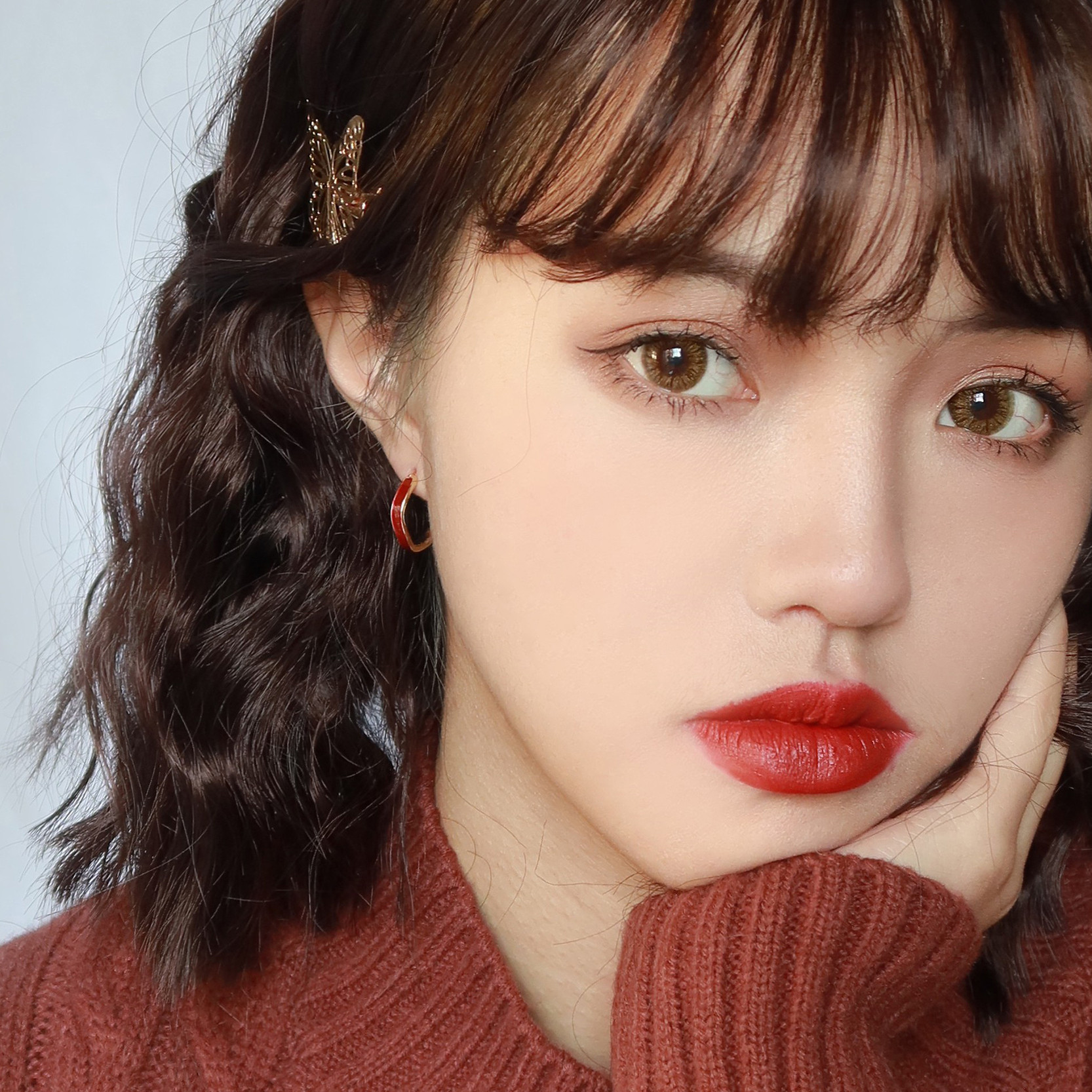 For the evening 925 silver needle color wavy earrings for women simple cold wind twisted drop glaze earrings Net red vintage earrings