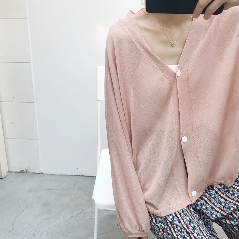 Pico đèn lồng tay áo khí băng lụa đan màu rắn V-Cổ nữ mùa hè mới dài tay cardigan áo sơ mi quần áo chống nắng điều hòa không khí áo sơ mi áo khoác len nữ dày