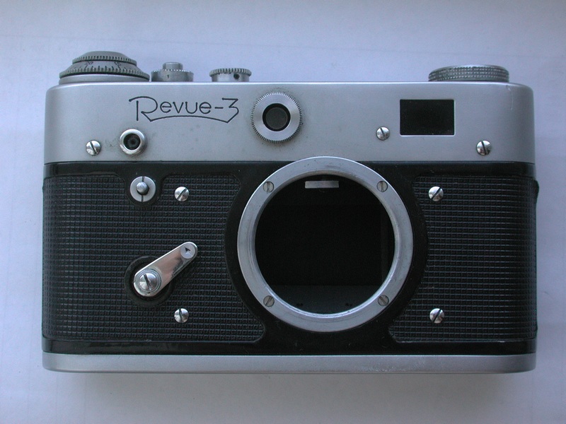 Collection Camera: High price to sell a former Soviet outlet Germany's model Revue 3 fuselage