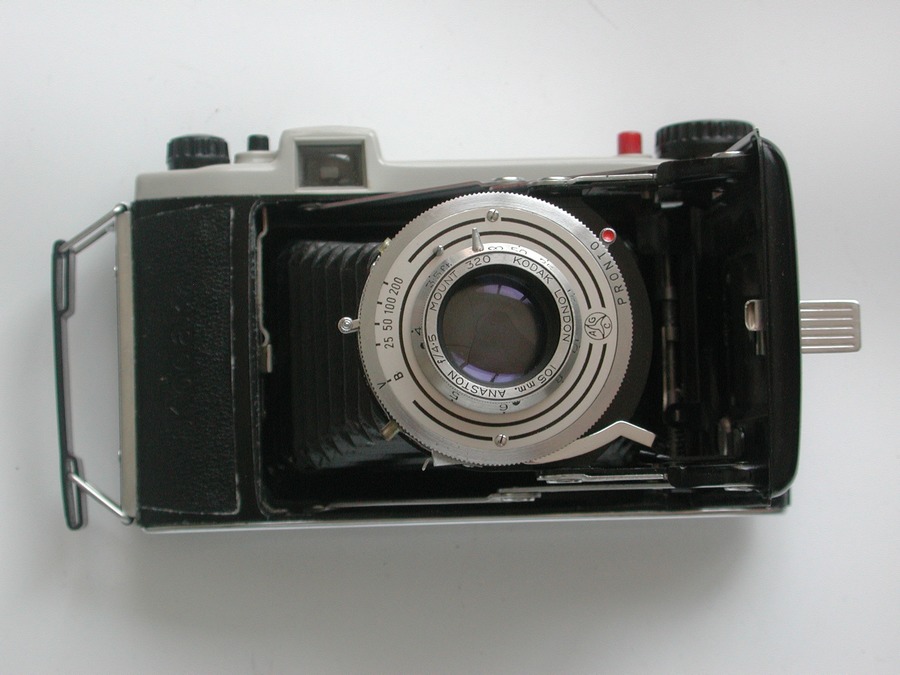 Very new Kodak Sterling II 6X9 made in London