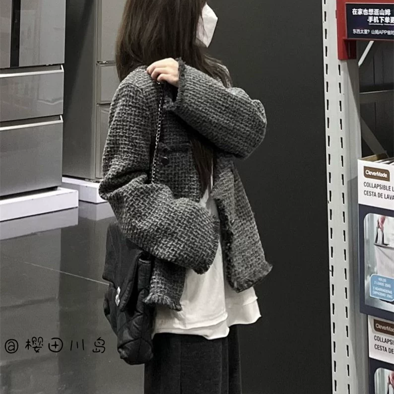 ，，。