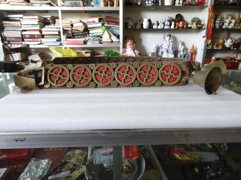 Antique collection boutique North Korea Goryeo 100 old bronze bronze bell Bronze Bell Bull neck Bronze Ware Set 