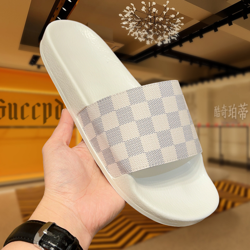 Cochipati Plaid Luxury Flip-Flops Men's Comfortable Soft-Soled White Summer Non-Slip European and American Style High-End Slippers