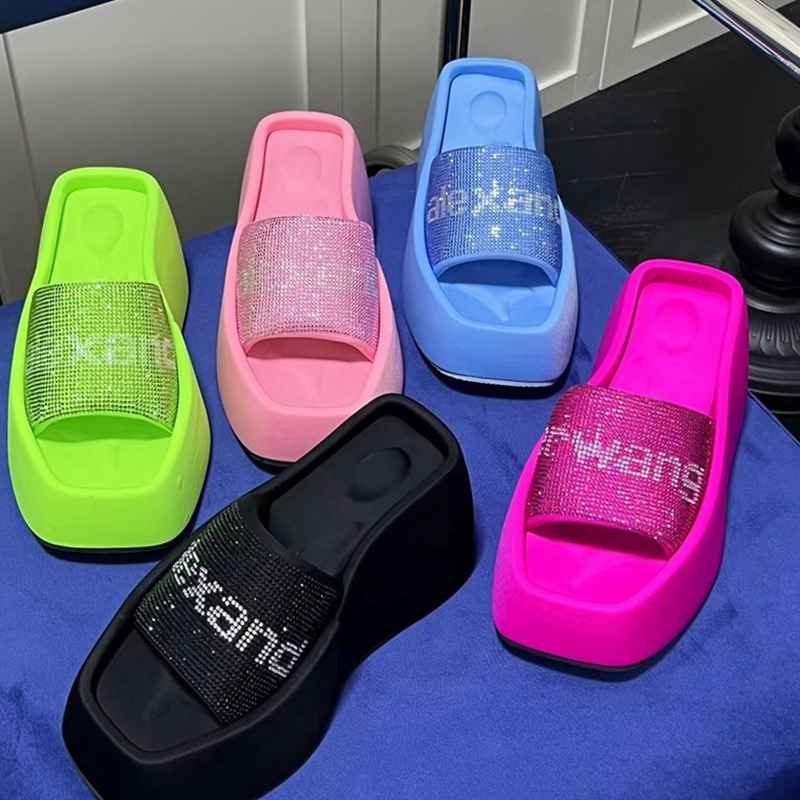 Spanish 2026 Summer New Style Aw Slippers for Outdoor Wear, Square Toe, Loose High Platform, Rhinestone Strap Sandals for Women