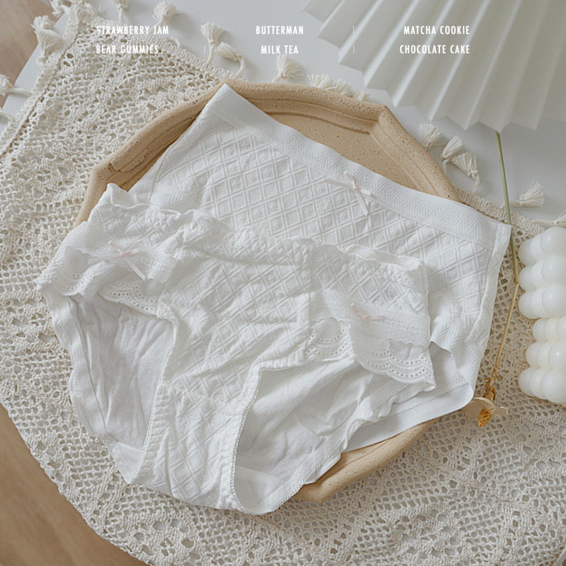 Lace sweet girl mid-rise briefs antibacterial Japanese solid color wrapped hips autumn winter Modal cotton fabric