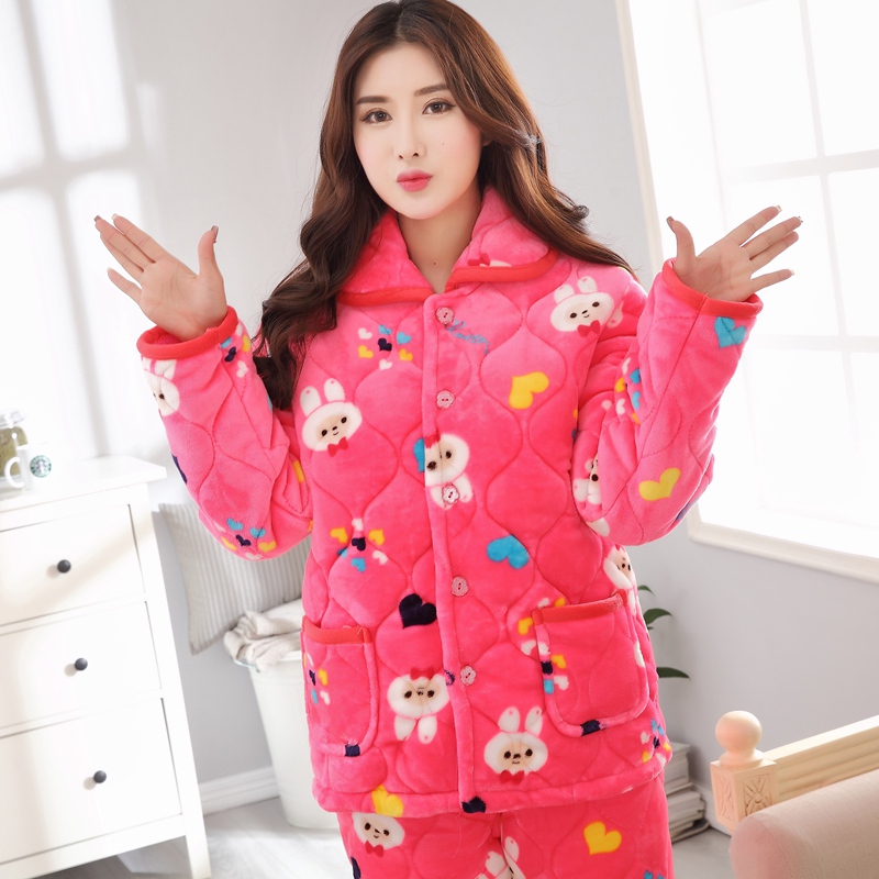 Đồ ngủ ba lớp chần bông phụ nữ dày mùa thu và mùa đông san hô nhung đồ ngủ flannel cotton áo ấm dịch vụ nhà phù hợp với phim hoạt hình thời trang trung niên u50