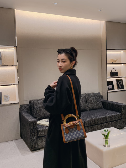 Dongsheng retro old flower bamboo bag 2022 new women's bag messenger shoulder hand-held high-end fashion tote bag