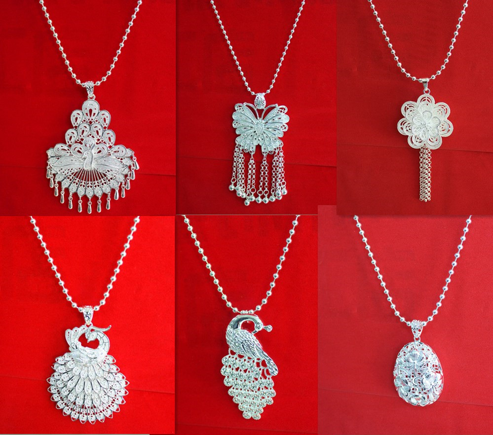 Round bead seedling silver necklace Fashion sweater chain long version necklace Personality wild four seasons hanging women's accessories