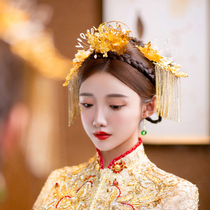 Chinese bride head jewelry golden flower liquid tassel classical wedding beautiful clothing dragon and phoenix gown ancient hair accessories set
