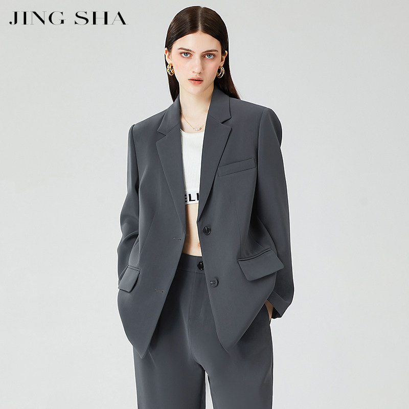 Маленький пиджак для костюма женский весенний 2025 новый однобортный модный универсальный свободный вариант пригородного костюма с открытыми плечами