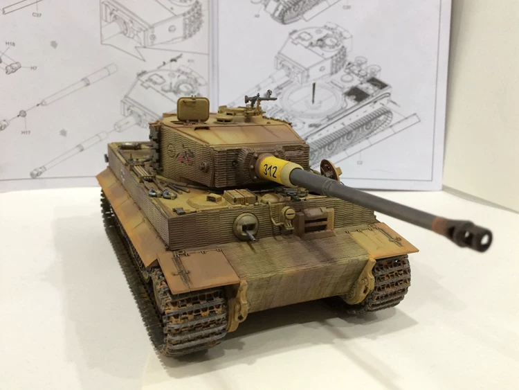 Small heavy tank, anti-magnetic constructor, scale 1:35, Germany