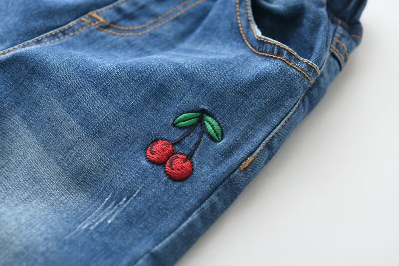 Màu đỏ cherry ~ quần mới cho bé gái mùa thu và mùa đông quần jeans co giãn thẳng cộng với quần cotton hai lớp lót váy trẻ em đẹp