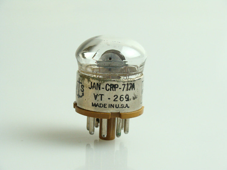 New original box Raytheon 717A 6SJ7GT 6J8P 5693 tube