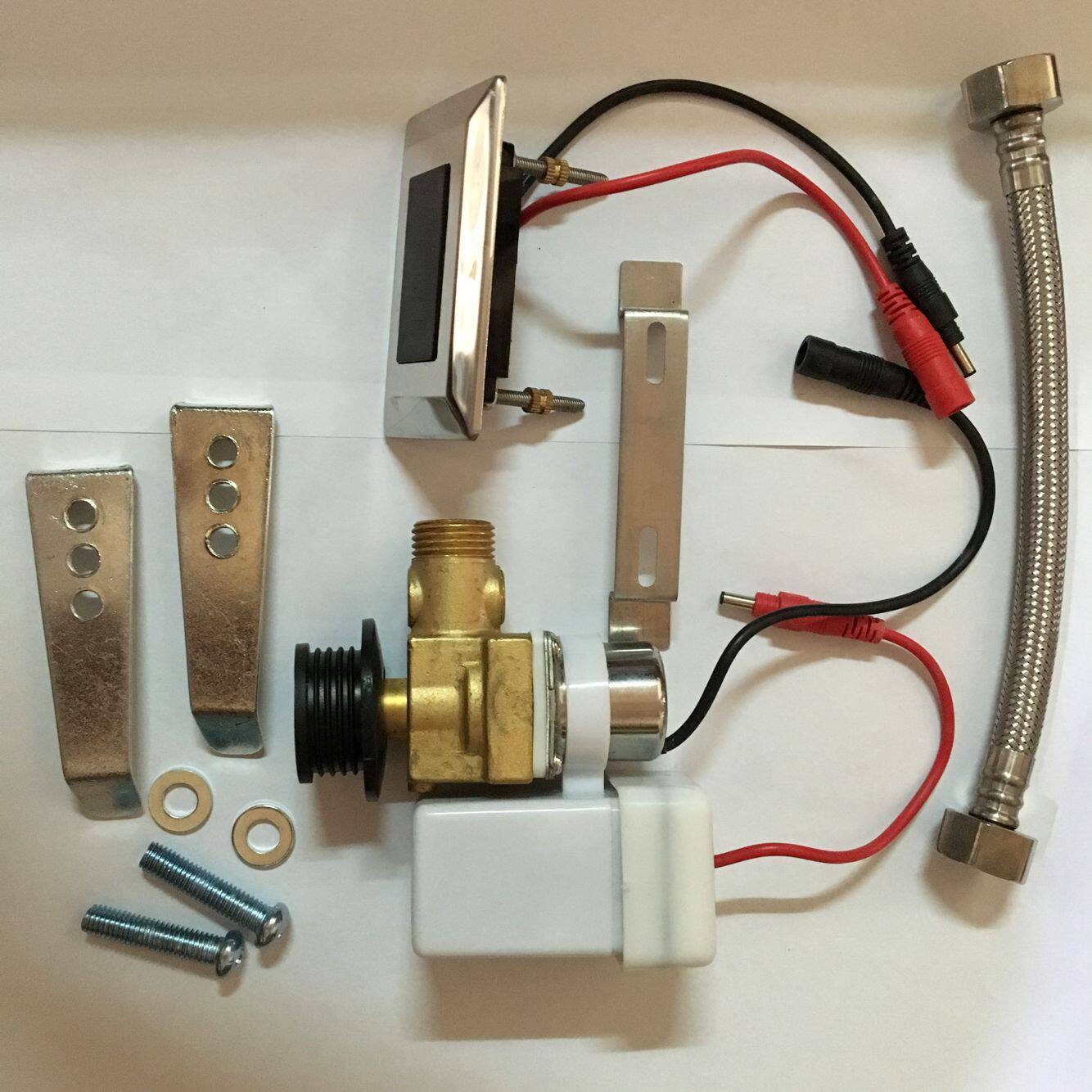 Integrated sensor water pressure adjustable copper spool urinal flush valve sensor