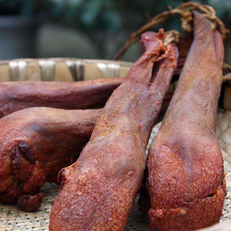 Chongqing Lapis Tongue Lakou Strips Pork Lizi Smoked Bacon Sichuan Flavor Specialty Bacon Appetizers 500g