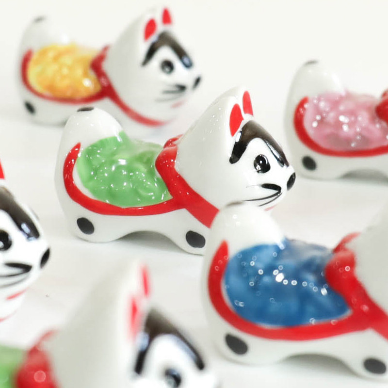 Spot Japanese Hand for Ceramics Staying Cute Puppies Chopsticks Rack Table Hem Creative Gifts