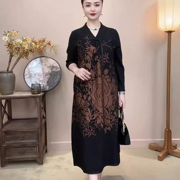 New Autumn and Winter Thickeneded Long-Sleeved Elegant Dress, Loose, Slimming Look and Flesh-Covering, Fashionable Plus Size Mother's Over-The-Knee Long Skirt for Women