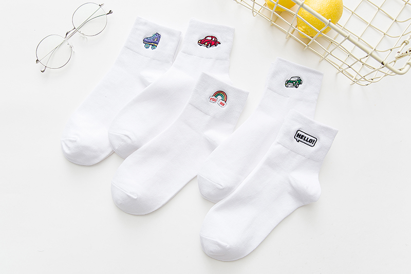 Vớ mới Nhật Bản mùa thu và mùa đông đại học hoang dã gió siêu đẹp tìm thêu mẫu cotton thoải mái vớ nữ vớ vớ noel
