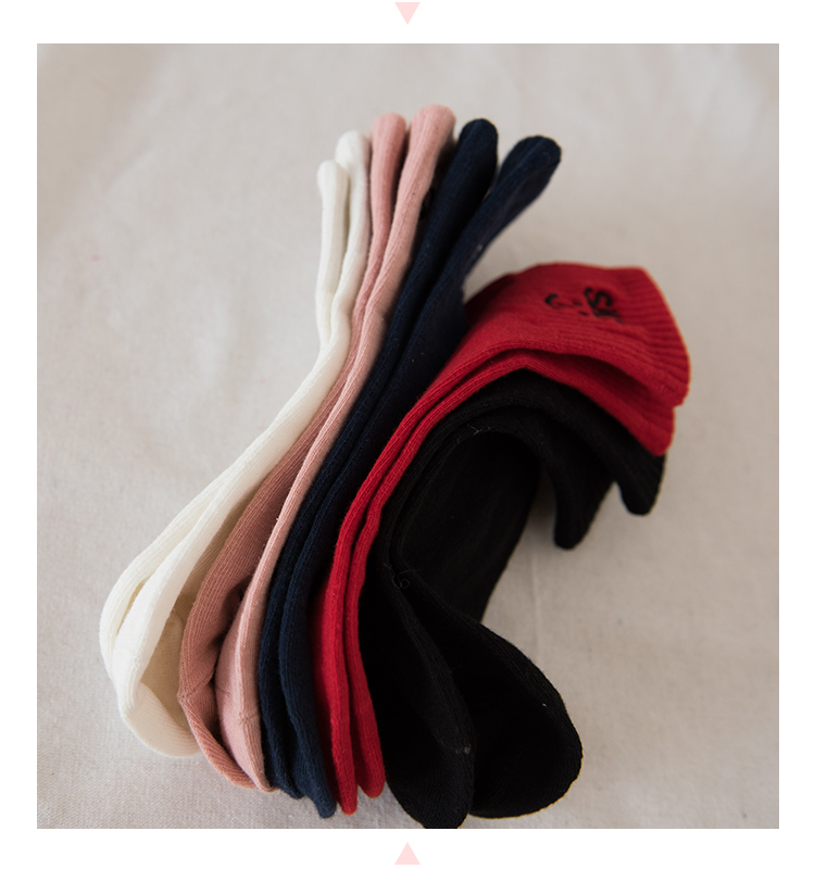 Vớ mới Nhật Bản cười chữ thêu nụ cười trong ống vớ mùa thu và mùa đông cotton hoang dã tất dài