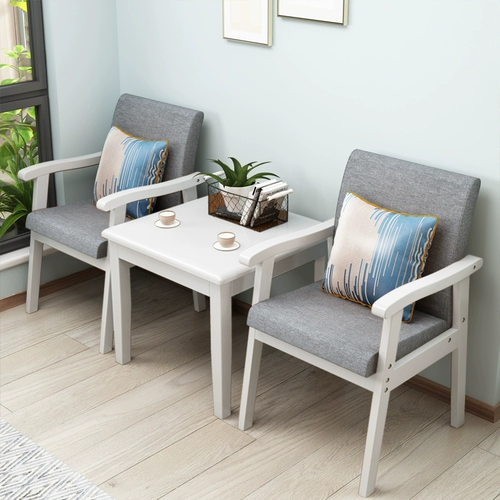 屹城 Сплошные деревянные столы и стулья Три -купюр для гостиной балконы чайный стол и стул Групповой конференция Стул отдых на спине сингл -диван