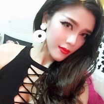 Thai Tide brand fashion street photo European and American stars with Japanese and Korean temperament simple white retro circle earrings earrings earrings