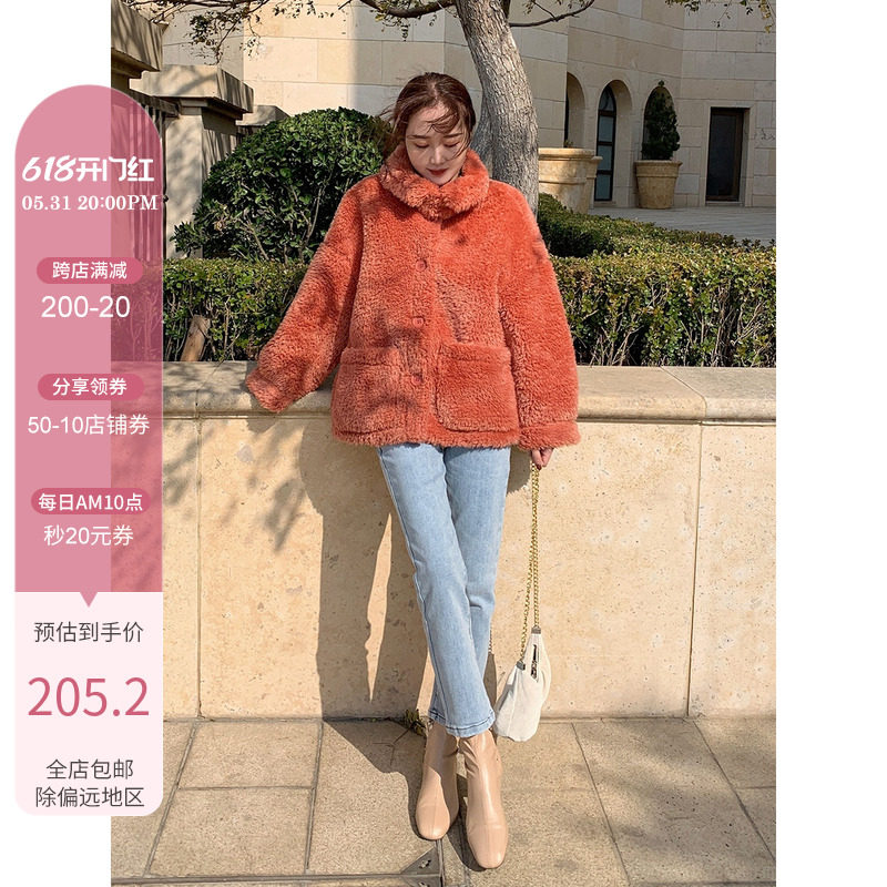 (Into Winter Discount Spot) Retro antique lamb wool coat female winter 2020 new warm plush thickened blouses