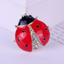 Beetle brooch cute Japanese naughty female trend corsage personality accessories kawaii pin buckle decoration