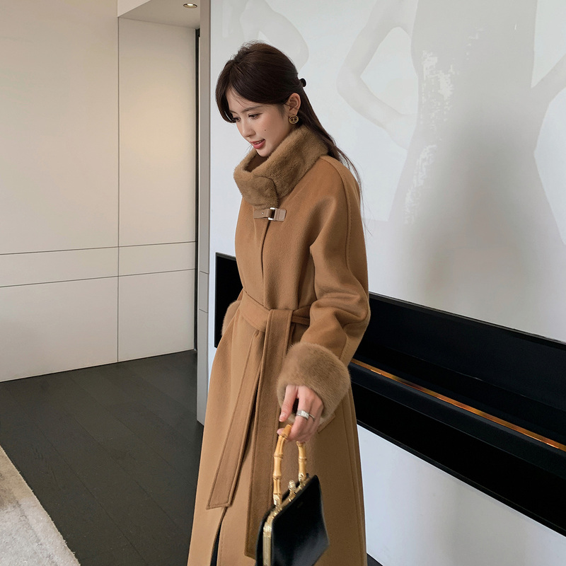 Same Style as in Shopping Malls/High-End Mink Fur Collar Cashmere Coat, Long Woolen Coat for Women in Winter, Lightweight Goose down Lining