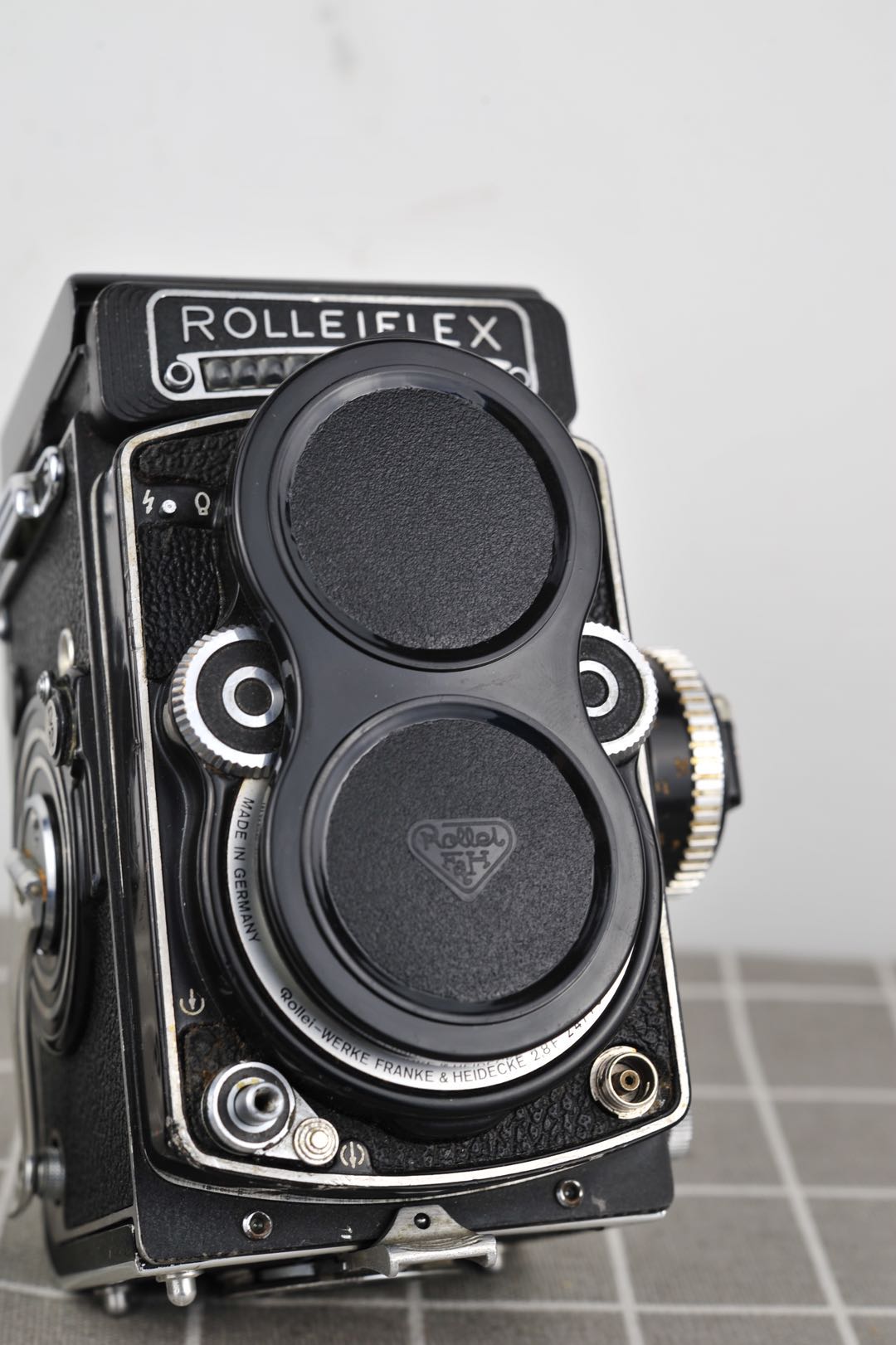 Rou come in double counter camera 2 8 lens Gelu to cover rollei3 5E lid