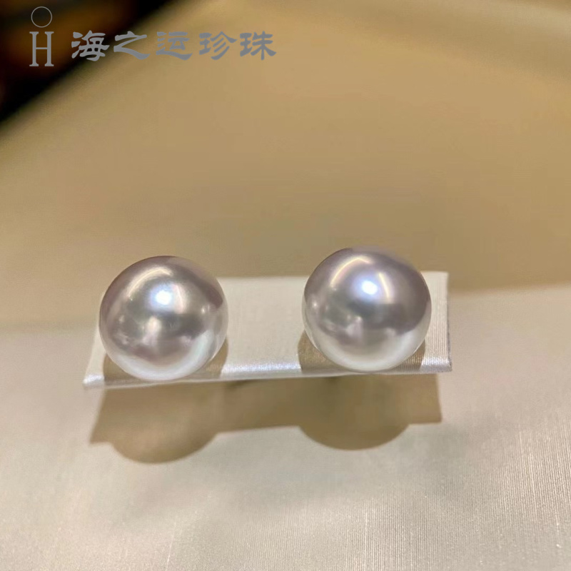 Japanese Genuine Research Certificate Venus Australian White Pearl Stud Earrings, Perfectly Round, Strong Luster, Flawless, Top-Notch Japanese Genuine Research Certificate Venus Australian White Pearl Stud Earrings, Perfectly Round, Strong Luster, Flawless, Top-Notch