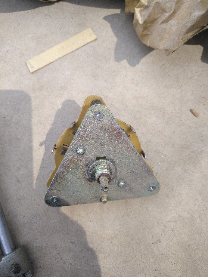 Pressure-on-switch movie machine with a pressure adjustment switch