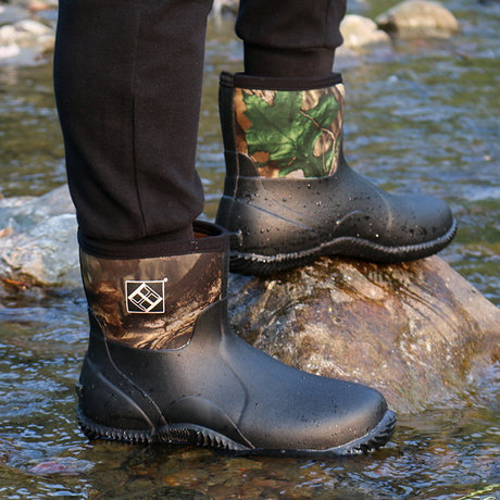non slip water boots